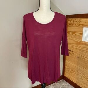 American Eagle Outfitters Burgundy Maroon Jegging Tee Small